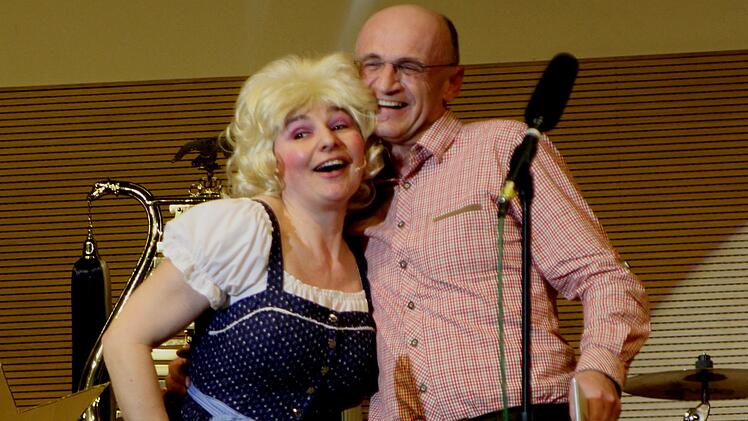 Ramona Schneiderbanger mit Landrat Wilhelm SchneiderGünther Geiling
