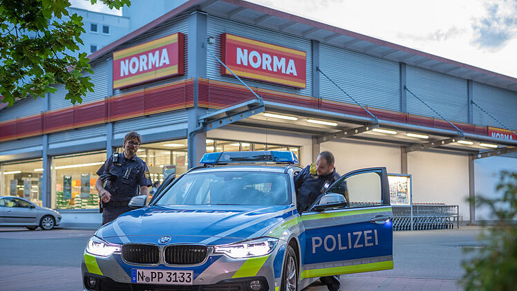 Nach einem Überfall auf eine Norma-Filiale ermittelt die Polizei