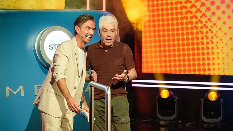 Michael Mittermeier (rechts) fühlt sich in der etwas anderen Florian-Silbereisen-Show sichtlich wohl.