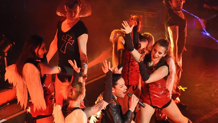 Zwei Stunden mit besten Musicalmelodien bescherten die Akteure der "Nacht des Musicals" ihren Zuhörern.  Foto: Peter Klopf
