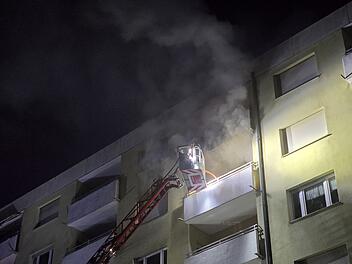 Verletzte bei Wohnungsbrand in Nürnberger Hochhaus Verletzte bei Wohnungsbrand in Nürnberger Hochhaus