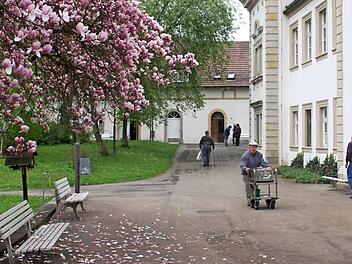 Vom Schloss der Rummelsberger in Ditterswind ...