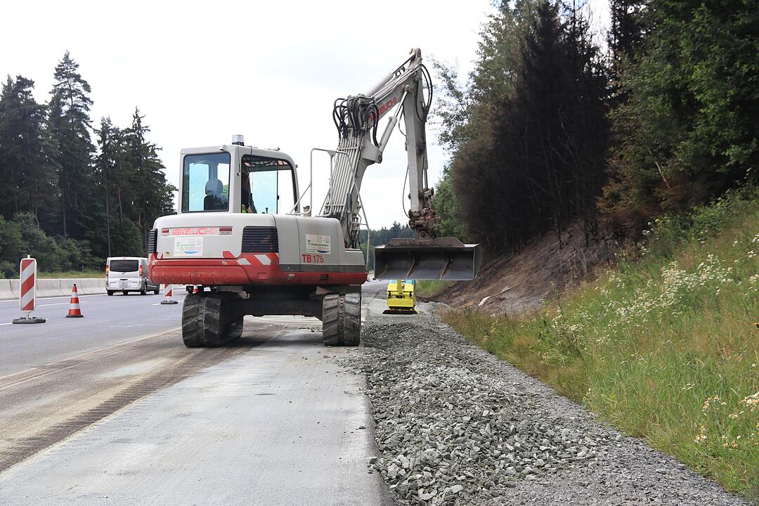 Busunglück auf der A9: Die Unfallstelle am Tag nach der Katastrophe