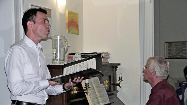 Liederabend in der Goldenen Adlerhütte mit Anthony Lo Papa als Tenor und Wolfgang Pinkow-Margerie am Klavier Foto: Werner Reißaus