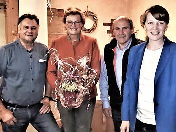 Dritter Bürgermeister Manfred Hofmann (l.), Stadtrat Joachim Ruß (2. v. r.) und die Vorsitzende des CSU-Ortsverbandes Burgkunstadt, Katrin Weißmann (r.), begrüßten EU-Abgeordnete Monika Hohlmeier.