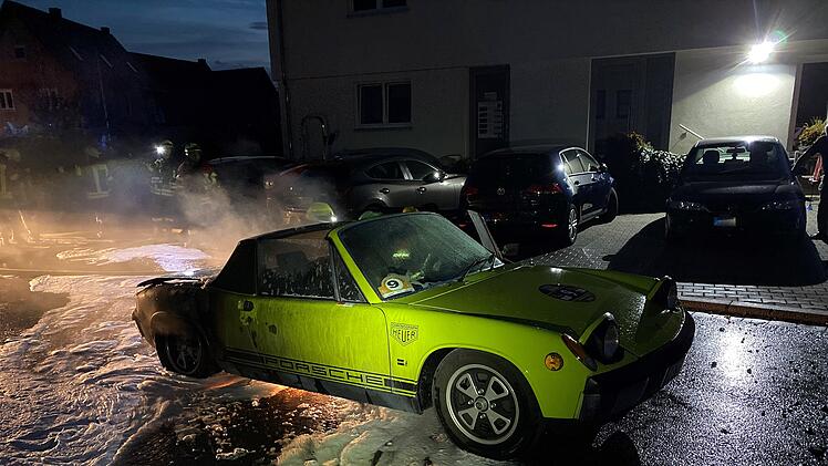 Meeder: Historischer Porsche geht in Flammen auf