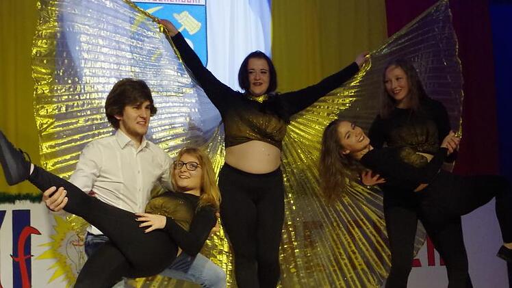 Die Showtanzgruppe zeigte wieder einen beeindruckenden Auftritt.  Fotos: Veronika Schadeck