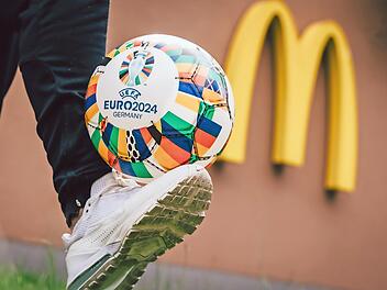 Die EM wird den Konsum von Fast Food in die Höhe treiben, so eine Pressemitteilung der NGG Unterfranken.