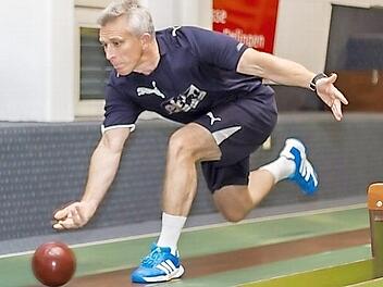 Der ehemalige Junioren-Einzelweltmeister Dietmar Gäbelein kegelt ab sofort für den PSV Franken Neustadt.