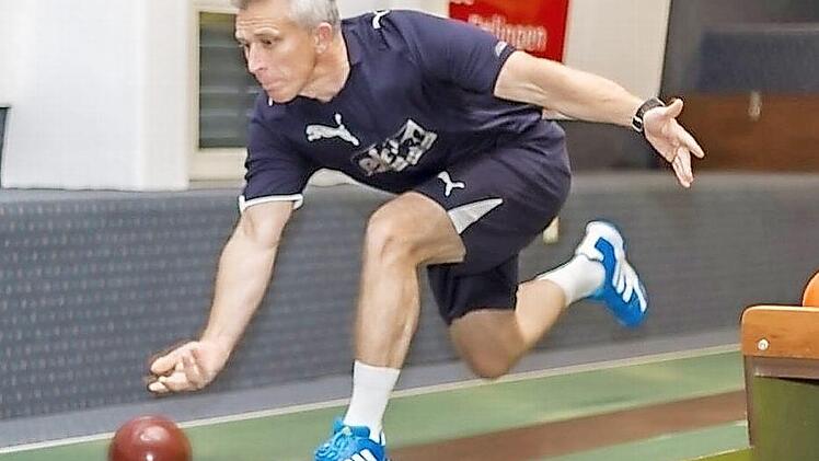 Der ehemalige Junioren-Einzelweltmeister Dietmar Gäbelein kegelt ab sofort für den PSV Franken Neustadt.