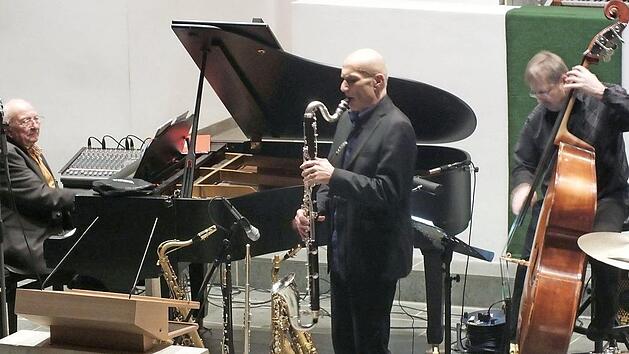 Thomas Fink wurde unterst&uuml;tzt von Norbert Nagel und Norbert Meyer-Venus (v. l.) sowie von Werner Treiber (nicht im Bild). Foto: Manfred Welker