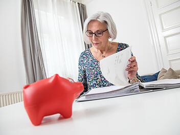 Gemeinnützige Vereinigungen, die einen steuerbegünstigten Zweck verfolgen (Paragraf 52 bis 54 der Abgabenordnung) und einen entsprechenden Freistellungsbescheid des Finanzamtes haben, können für kommende Jahre eine Gebührenbefreiung beantragen uns so Geld sparen.   Symbolfoto:  Christin Klose/dpa