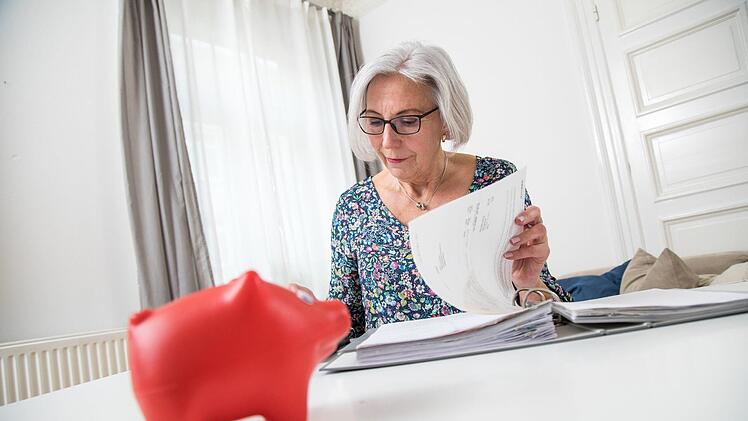 Gemeinnützige Vereinigungen, die einen steuerbegünstigten Zweck verfolgen (Paragraf 52 bis 54 der Abgabenordnung) und einen entsprechenden Freistellungsbescheid des Finanzamtes haben, können für kommende Jahre eine Gebührenbefreiung beantragen uns so Geld sparen.   Symbolfoto:  Christin Klose/dpa