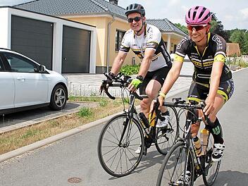 Für Stadt- und Kreisrat Alexander Meile und seine Frau Conny war es Ehrensache, beim Startschuss für die neue Stadtradeln-Runde in Thurnau dabei zu sein.