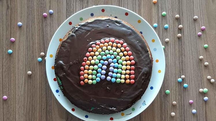 Regenbogen-Kuchen.jpg