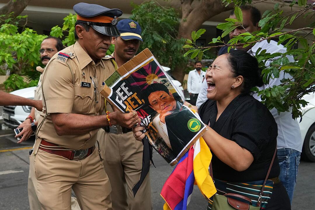 Protest gegen Chinas Gesetz zur ethnischen Einheit