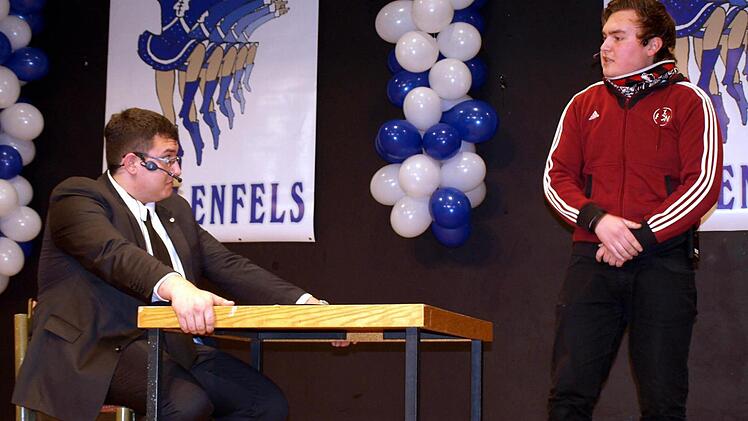 Zwei überfahrene Bayernfans sorgen für ein Gerichtsverfahren mit Jan Regel (li) und Marcel Müller.