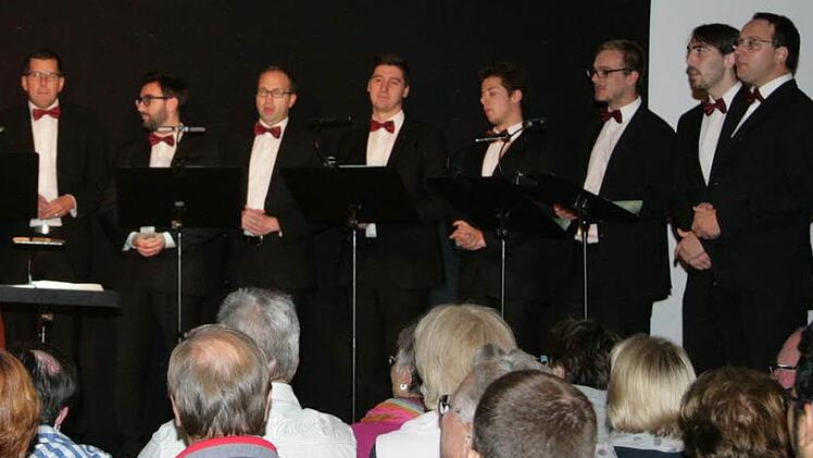 ... das Renner-Ensemble am Freitagabend im Kulmbacher Brauereimuseum. Fotos: Klaus Klaschka