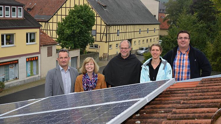 Heinz Balling, Renate Kersten (Aufsichtsrat der Gesellschaft), Pater Markus Reis, Johanna Düring, Thomas Kirchner Foto: Björn Hein