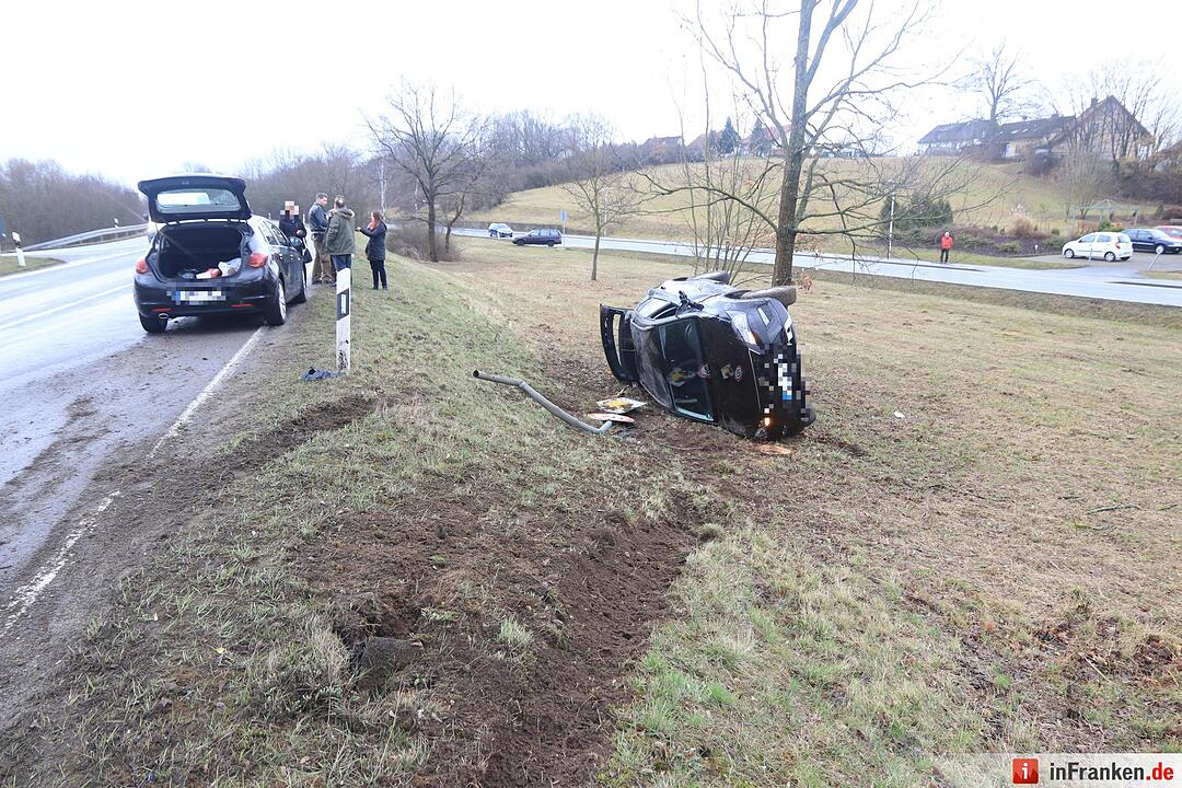 Bamberg: Autofahrerin wird gerammt und gerät in Graben