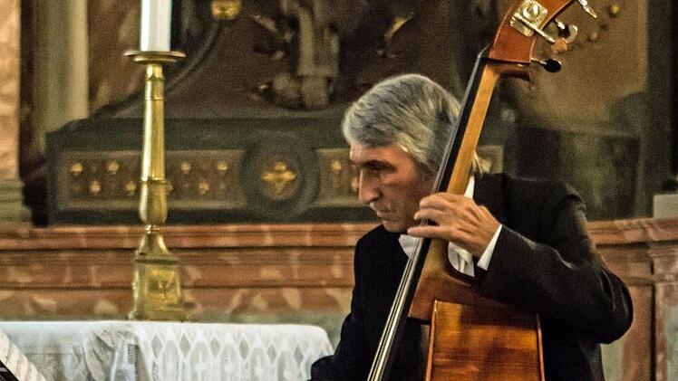 Die Kammerphilharmonie Köln präsentierte beim Konzert in der Coburger Schlosskirche ein populäres Programm von Vivaldi bis Offenbach.Foto: Jochen Berger