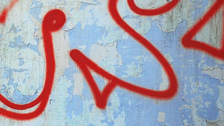 Rechtsextremistische Schmierereien im Kreis Bamberg: Zeugenaufruf