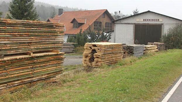 Mühle auf des Messers Schneide? Die Eigentumsverhältnisse wurden für das Anwesen von Bürgermeister Denninger, zwischen Burgpreppach und Ibind gelegen, mit einer Versteigerung am Amtsgericht  zunächst geklärt. Weil der Zuschlag angefochten wurde, beschäftigt das Thema  das Bamberger Landgericht. Foto: Ralf Kestel