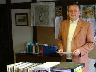 Peter Riedel - früher Weismainer Bürgermeister und CSU- Mitglied - wollte auf der SPD-Stadtratsliste antreten und seine kommunalpolitische Erfahrung einbringen. Seine Zusage stellt er jetzt in Frage, nachdem er aus der Zeitung von der Republikaner-Vergangenheit eines anderen Kandidaten erfahren hat. Foto: Tobias Kindermann