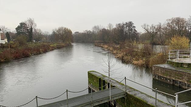 Obgleich es in letzter Zeit keine Beschwerden mehr gegeben hat, sollte auch aus Gr&uuml;nden des Naturschutzes der Umfang der bisherigen Flo&szlig;fahrten nicht erweitert werden. Betroffen ist die Strecke auf dem Main zwischen den Wehren Oberwallenstadt und Lichtenfels. Foto: Karin Str&auml;&szlig;ner