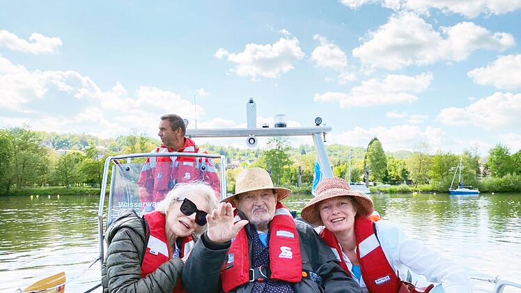 Würzburg: BRK erfüllt krebskrankem Mann besonderen Wunsch - "noch einmal ans Wasser"