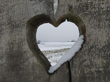 Schneebedeckte Landschaft und knirschender Schnee unter den Schuhen. So w&uuml;nschen wir uns Weihnachten. Foto: Romy Denk