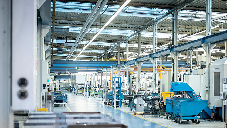 Würzburg: Maschinenbauer Koenig & Bauer plant Stellenabbau - rund 200 Jobs in Gefahr