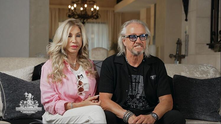 In zwei Sonderfolgen ihrer Show "Die Geissens" sprechen Carmen und Robert ausf&uuml;hrlich &uuml;ber den &Uuml;berfall im Juni.