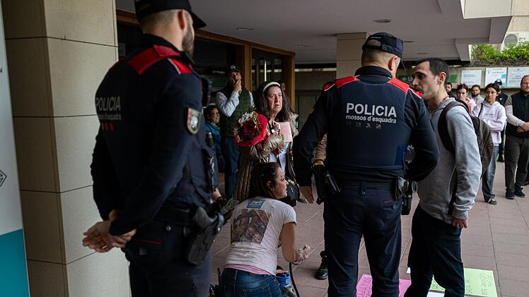 Aktive Sterbehilfe f&uuml;r junge Frau spaltet Spanien