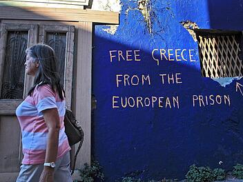 "Befreit Griechenland aus der europäischen Gefangenschaft" - dieser "Wunsch" könnte sich bald erfüllen.  Foto: Simela Pantzartzi, dpa