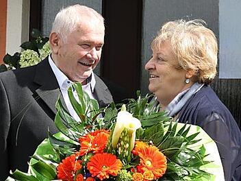 Das Jubelpaar Ursula und Roman Löbl in Eschenau  Foto: Christiane Reuther