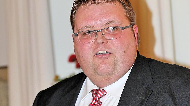 Andreas Trägner ist nun endgültig der Kandidat der Freien Wähler bei der  Bürgermeisterwahl am 15. März 2020.bei der Nominierungsversammlung erhielt  er 100 Prozent der Stimmen. Dieter Britz