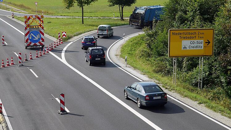 An der Ausfahrt Creidlitz muss der aus Richtung Coburg kommende Verkehr die B 4 verlassen.