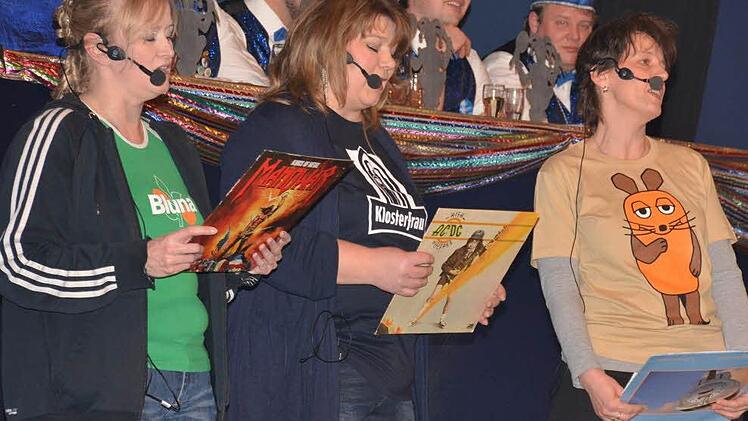 Kristina Bernstein, Alexandra Eiring und Manuela Pötsch (von links) als Gruppe MAK nahmen so manches Ereignis aufs Korn.