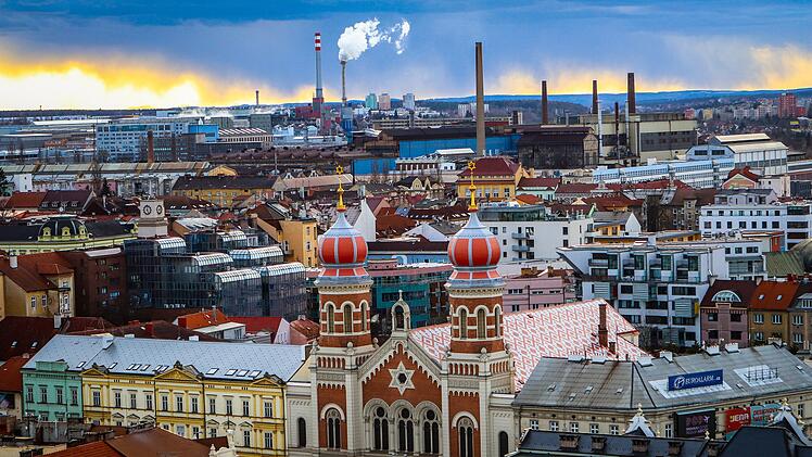 Nur eine knappe Autostunde von der deutschen Grenze entfernt liegt Pilsen, die Geburtsstadt des berühmten Bieres.