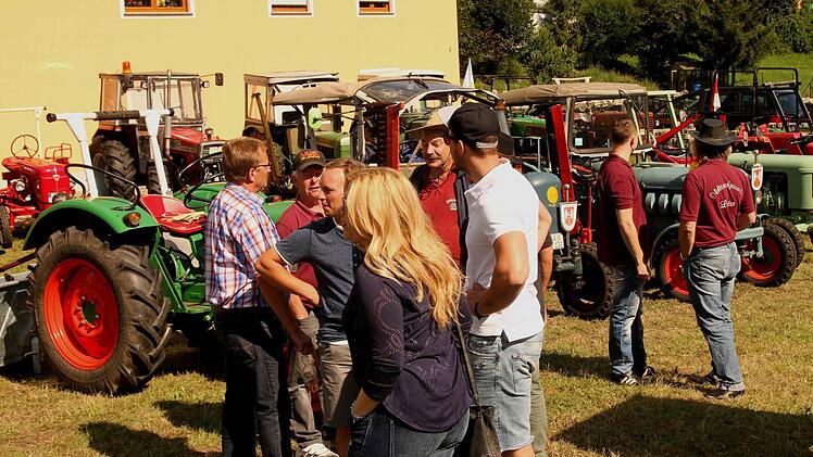 Fachsimpeleien stehen bei diesen Treffen ebenso im Mittelpunkt.