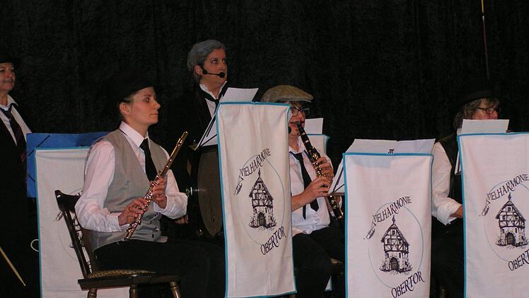 Die Vielharmonie Obertor bei ihrem Auftritt. Foto: Petra Halbig