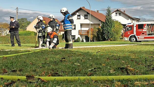 Bei der Leistungspr&uuml;fung zeigten die Feuerwehrleute ihr ganzes K&ouml;nnen.