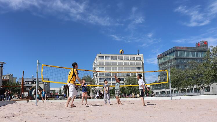 Kulmbach: Sandfl&auml;chen, Schattenpl&auml;tze und mehr - Ehemaliges Kaufplatz-Areal wird f&uuml;r Sommer aufbereitet
