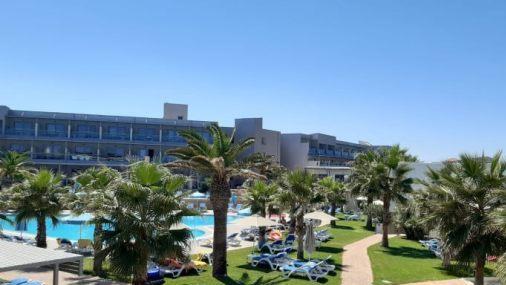 Freie Platzwahl am Pool gab es bei Michael Schw&auml;mmlein, der Urlaub im Norden Kretas gemacht hat. Foto: Michael Schw&auml;mmlein