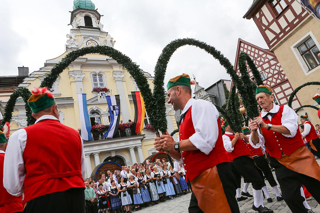 Eröffnung der Kulmbacher Bierwoche mit Büttnertanz und Bieranstich; Foto: Barbara Herbst