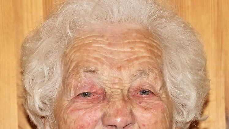 Geistig und körperlich trotz ihrer 95 Jahre auf der Höhe. Anna Ulrich aus Ditterswind. Foto: Helmut Will