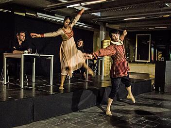 "Die Welt ist aus den Fugen" lautete das Motto eines Shakespeare-Abends, den die Experimentierwerkstatt "Making Culture" in Coburg veranstaltete.Foto: Jochen Berger