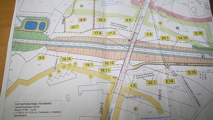 Das Staatliche Bauamt hat teilweise Lärmschutz und Entwässerungseinrichtungen vorgesehen.
