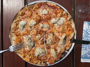 La Commedia in Nürnberg: Leckere Holzofenpizza und ganz beliebt im Google-Ranking